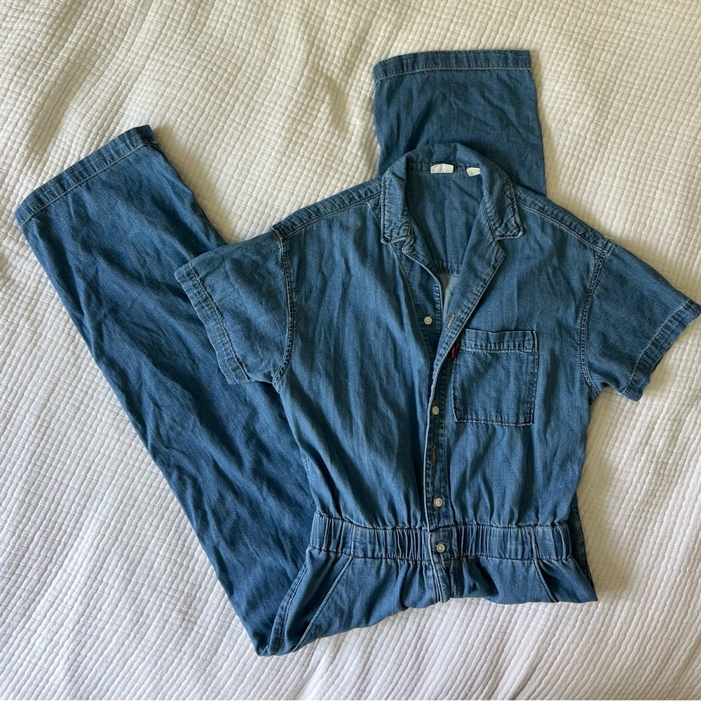 Levi’s Denim Jumpsuit (M)